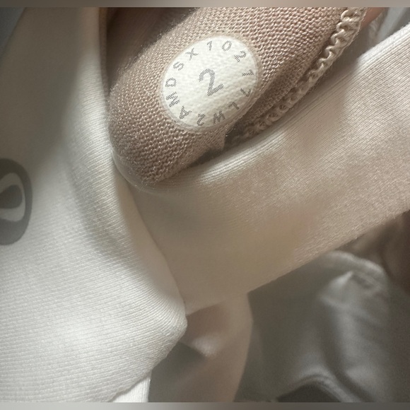 Lululemon Sweat Your Heart Out Bra-White - Picture 10 of 10